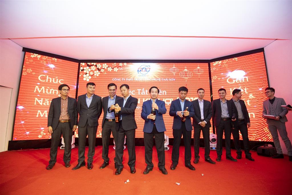 TIỆC CUỐI NĂM THÁI SƠN – ĐÊM CỦA CẢM XÚC VÀ SỰ TRÂN TRỌNG